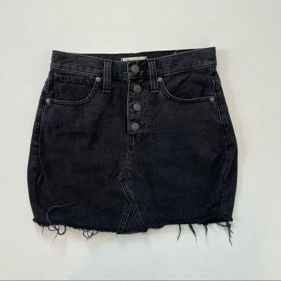 Madewell Rigid Denim A-Line Mini Skirt in Lunar Wash: Button-Front Edition 26 - Picture 2 of 6